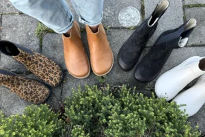 Four pairs of barefoot Chelsea boots in different color
